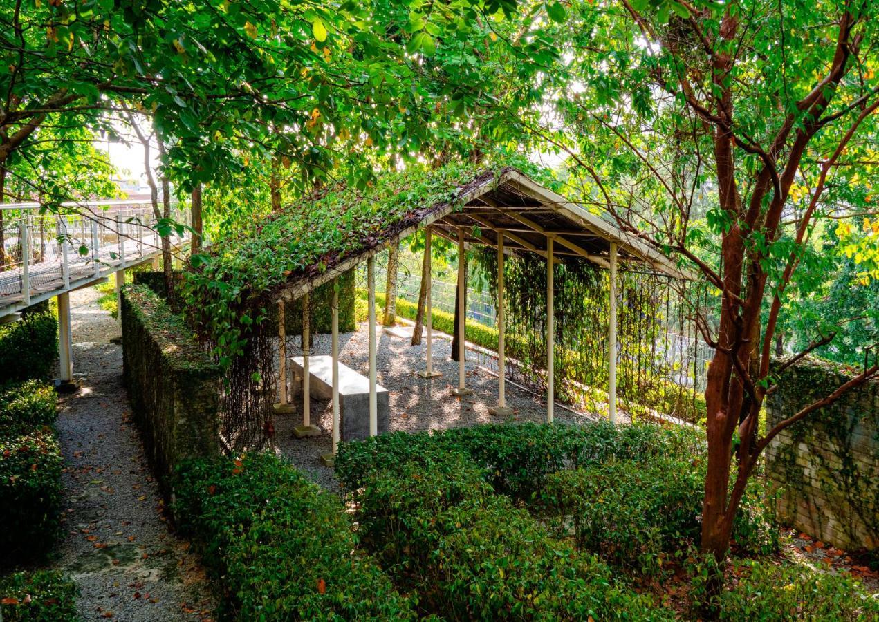 Getaway Residence At Сайберджая Экстерьер фото